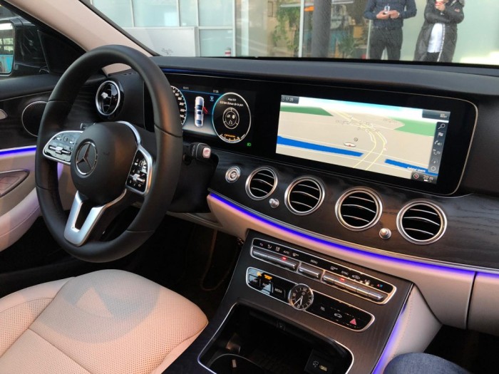 Inchiriez Masina Cu Sofer Rent A Car Inchiriat Limuzina Mercedes