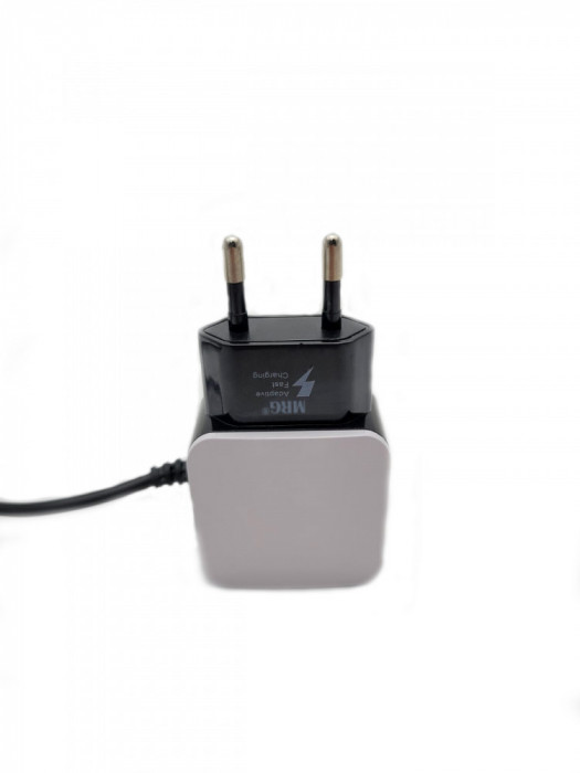 Incarcator Micro USB MRG M-F17C, 2x USB, Fast Charge, Negru cu alb C369