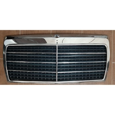Grila radiator, masca fata Mercedes Clasa E W124 1984-1992, parte montare centrala, crom/negru cu 7 bars, 5014050Q, Aftermarket CU MICI DEFECTE DE FA foto