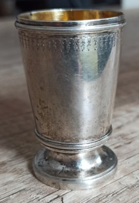 Mic pahar din argint nemarcat, secolul XIX foto