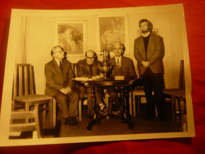 Fotografie din Rotonda Sadoveanu - Uniunea Scriitorilor cu S.Cioculescu 12x9cm foto