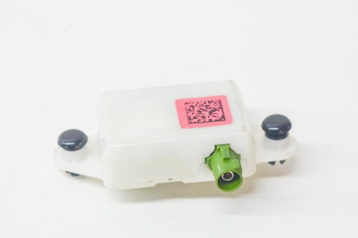 Amplificator de antena TESLA MODEL 3 2020 OEM: 1093306-00-E 12610228