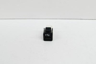 USB BMW X3 G01, F97 2017 OEM: 9229294 14620740 foto