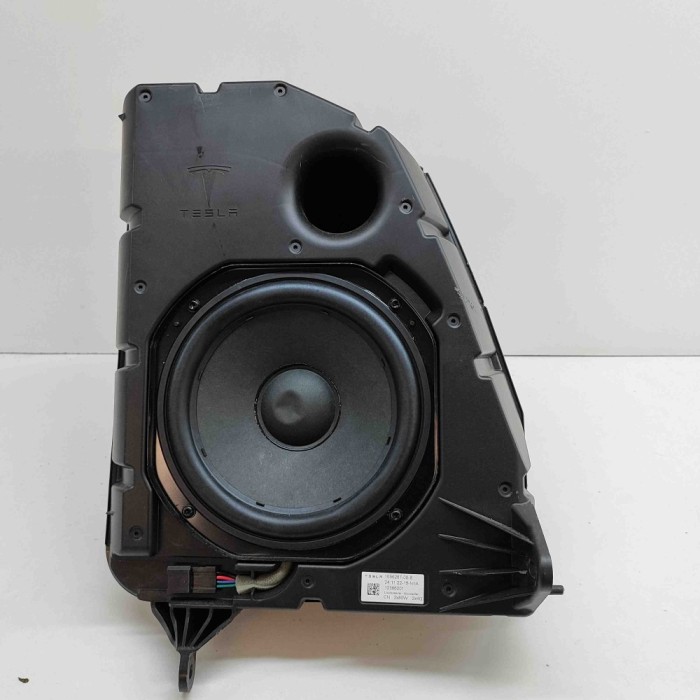 Subwoofer TESLA MODEL Y 2023 OEM: 1656267-00-B