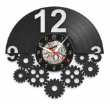 Ceas de perete decorativ realizat manual din disc de vinil, handmade, Roti Dintate si Angrenaje Mecanice, ideal cadou pentru ingineri si stil Industri
