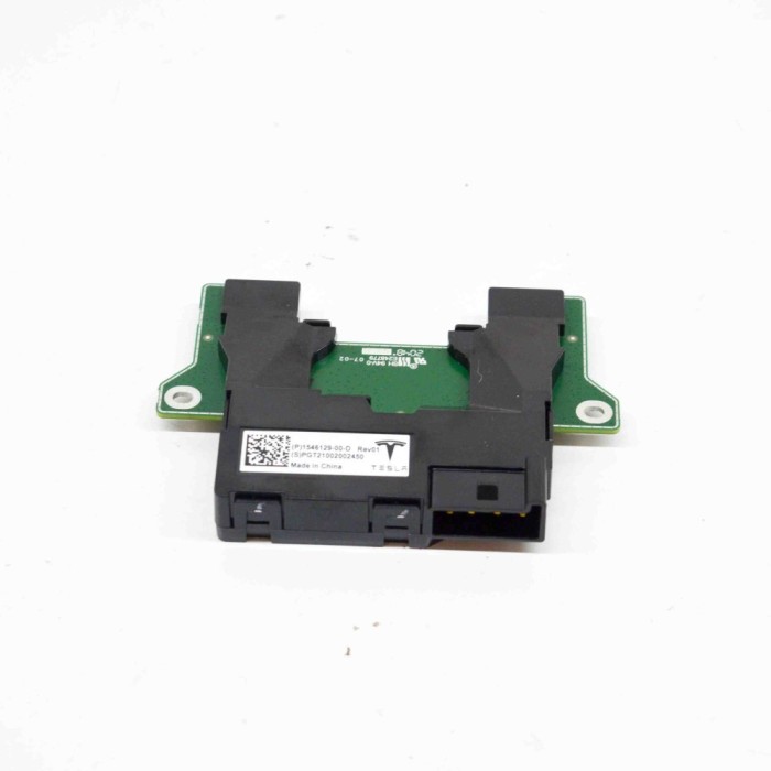 USB TESLA MODEL Y 2020 OEM: 1546129-00-D | 13837523