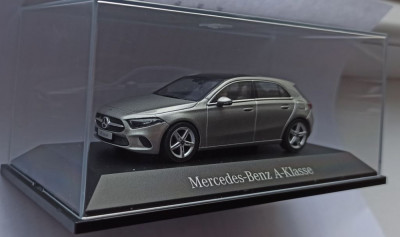 Macheta Mercedes Benz A-Class 2018 W177 silver - Herpa 1/43 foto