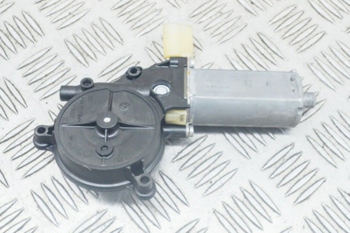 Motor macara geam ușă st&acirc;nga spate AUDI A5 Cabrio 8F7 2012 OEM: 0130822039 12250075