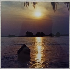Barca in Delta Dunarii// fotografie de presa anii '90-2000