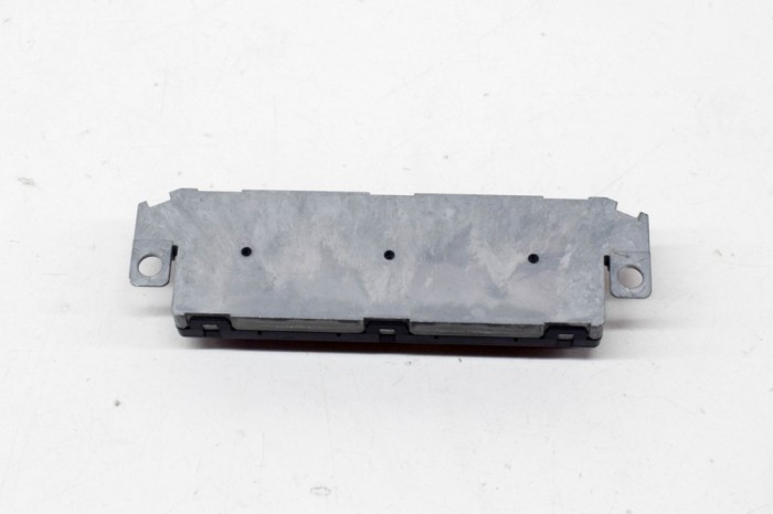 Amplificator de antena AUDI A5 8T3 2015 OEM: 8T0035225AA 14356461