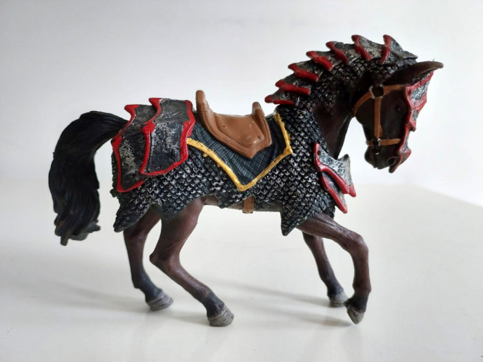 Figurina cal Schleich World of Knights, 15x11cm, cal pentru cavaler calaret