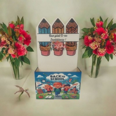 Cutie Back to School &amp;ndash; Personalizabilă cu text &amp;ndash; Lemn HDF 21x12x7 cm &amp;ndash; Cadou pentru &amp;Icirc;nvățătoare foto