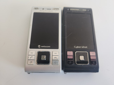 Telefon Sony Ericsson C905 folosit doar pentru piese foto