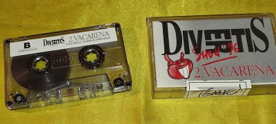 caseta audio originala impecabila de colectie - DIVERTIS - 2. VACARENA foto
