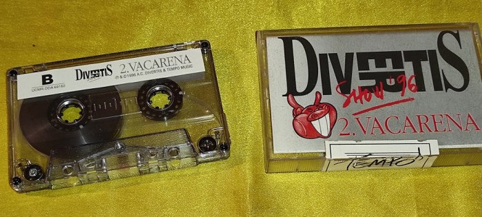 caseta audio originala impecabila de colectie - DIVERTIS - 2. VACARENA
