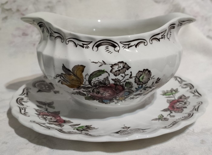 LICHIDARE ! Sosiera vintage din portelan Myott England, colectia Bouquet -