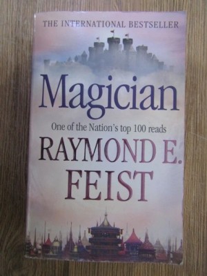 Raymond E. Feist - Magician foto