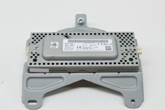 Alt modul de control TESLA MODEL Y 2020 OEM: 1527974-00-C 13832873
