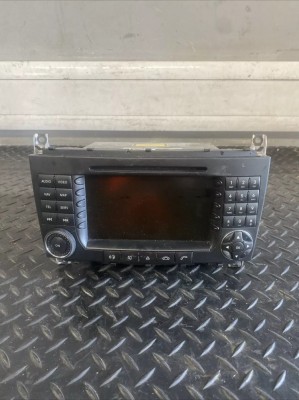 Cod Deblocare Radio 2006 MERCEDES C CLASS STEREO RADIO CD PLAYER HEAD UNIt foto