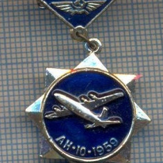 AX 928 INSIGNA -AVIATIE -AVIATOR PE AVION AH(AN)-10-1958 -URSS -PT COLECTIONARI