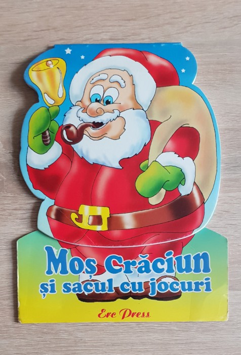 Moș Crăciun și sacul cu jocuri