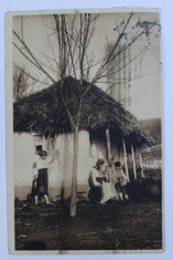 TARANCI TORCAND IN TINDA CASEI , COLECTIA A . BELLU , FOTOGRAFIE TIP CARTE POSTALA , MONOCROMA, CIRCULATA , DATATA 1924 foto
