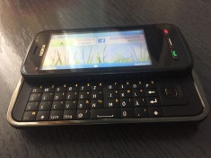 TELEFON DE COLECTIE NOKIA C6-00+INCARCATOR.CITITI CU ATENTIE DESCRIEREA VA ROG! foto