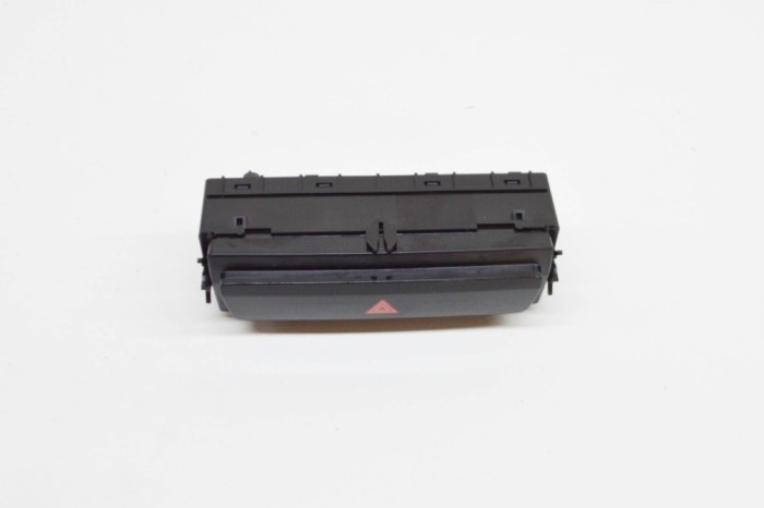 Buton de avarie AUDI Q4 Sportback F4N 2022 OEM: 85E925301P 20228664
