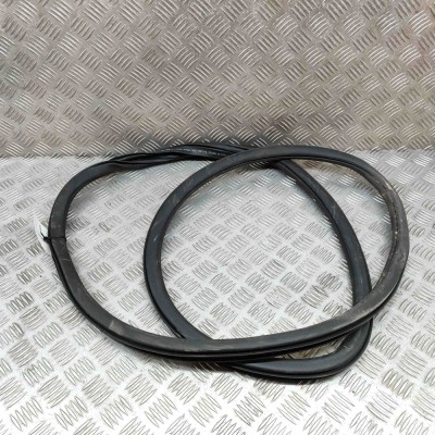 Garnitura ușă dreapta spate AUDI Q4 SUV F4B 2022 OEM: 89A833722 foto