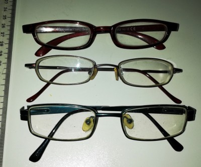 LOT 3 RAME OCHELARI CU LENTILE foto