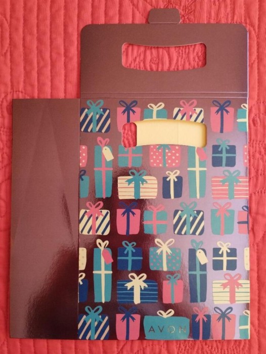 Cutie carton pentru cadou