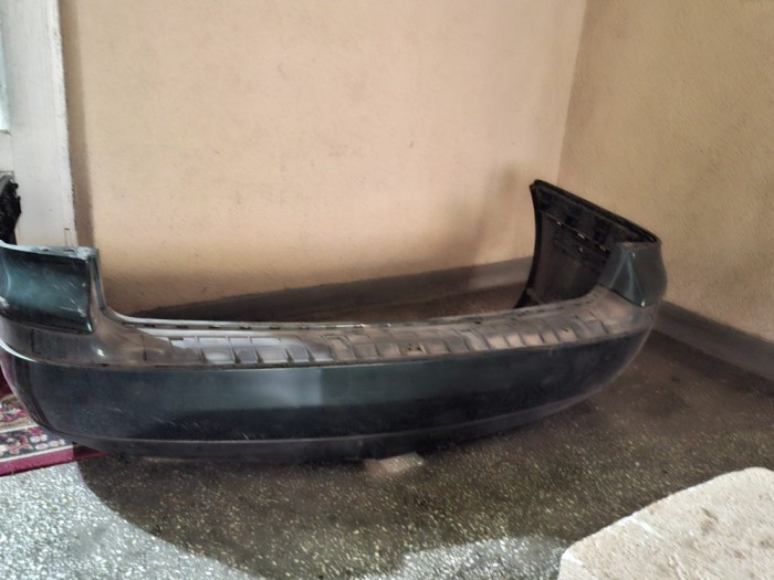 Bară auto spate golf 4