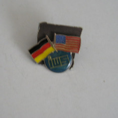 CM3 N3 23 - insigna - steaguri - Germania - SUA - inscriptia IWS