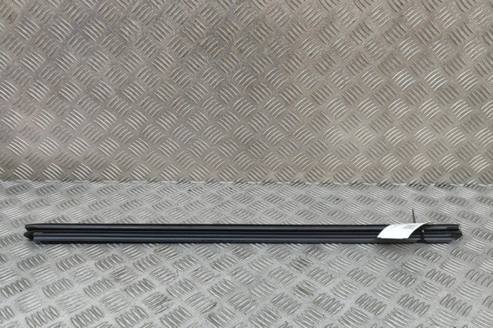 Chedar geam ușă st&acirc;nga față MERCEDES-BENZ GLS X167 2022 OEM: A1677251700 29071992