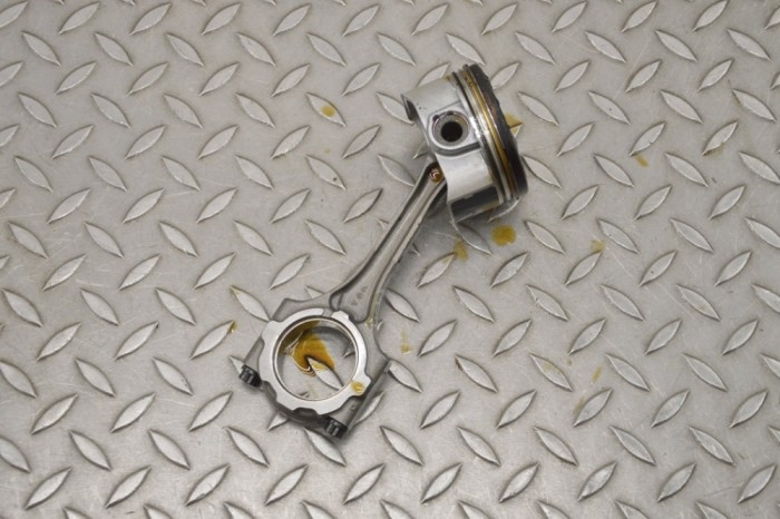 Piston TOYOTA COROLLA Hatchback _E21_ 2021 OEM: 010833 20211038