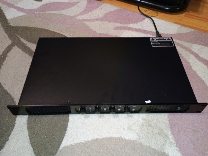 Amplificator profesional 4 x 440W NOU SIGILAT