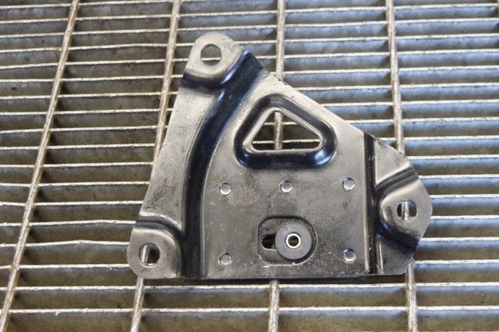 Suport pompa ABS TOYOTA HILUX VII Pick-up _N1_, _N2_, _N3_ 2015 | 11331285
