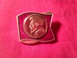 Insigna URSS - Personalitati politice - Iacov Sverdlov , L=2,7cm , metal si email