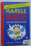 MARELE NATE, LOVITURA DUPA LOVITURA ! de LINCOLN PEIRCE, VOL II , 2012 *EDITIE CARTONATA , *MICI DEFECTE