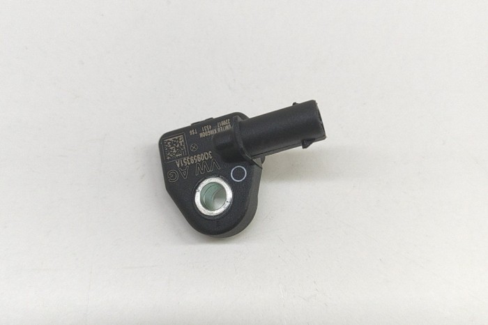 Senzor de impact dreapta spate VW PASSAT B8 3G2 2017 OEM: 3Q0959351A | 27326316