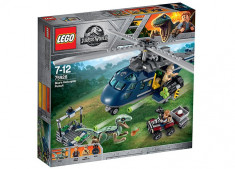 LEGO Jurassic World - Urmarirea elicopterului albastru 75928 foto