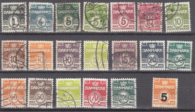 A12 S6 10 - Timbre foarte vechi - Danemarca - valori porto foto