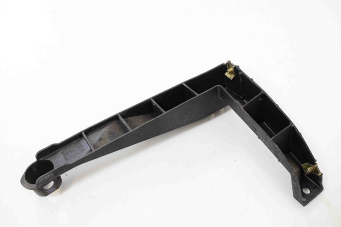 Suport bara de protecție dreapta spate VW TOUAREG 7LA, 7L6, 7L7 2007 OEM: 7L6807862 2865093