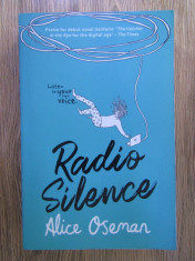 Alice Oseman - Radio Silence foto