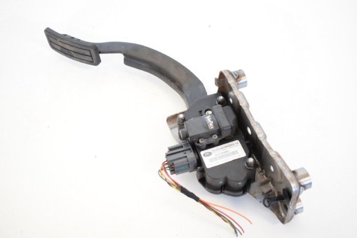 Pedala de accelerație LAND ROVER RANGE ROVER SPORT L320 2005 OEM: SLC000061 | 10887105