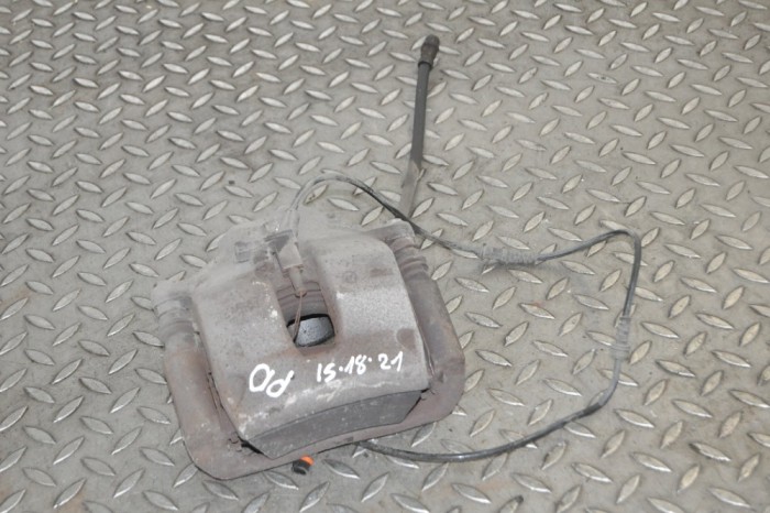 Etrier de fr&acirc;nă dreapta față MERCEDES-BENZ C T-Model S204 2010 11438928