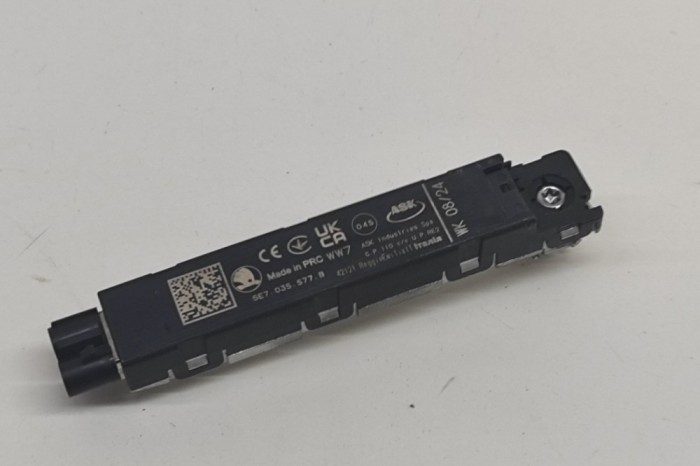 Amplificator de antena SKODA OCTAVIA IV Combi NX5 2024 OEM: 5E7035577B 29013416