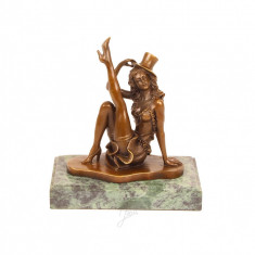 Dansatoare de cabaret-statueta din bronz pe un soclu din marmura KF-74