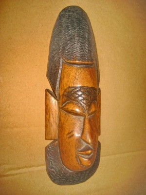 A441-Sculptura veche cap de barbat in lemn tare. foto