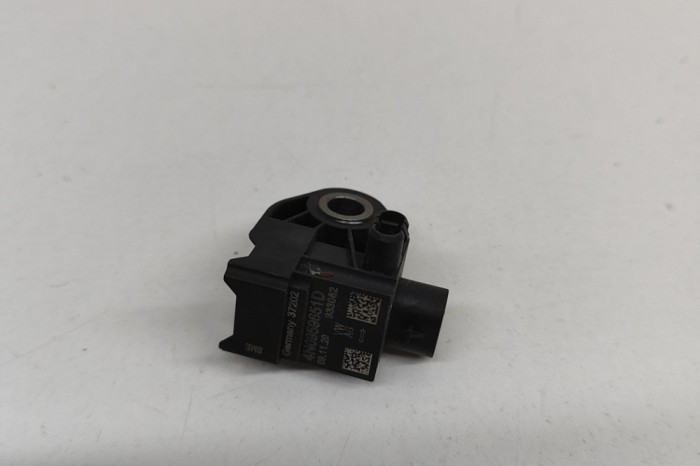Senzor de impact st&acirc;nga față AUDI Q5 FY 2021 OEM: 4N0959651D | 28196070